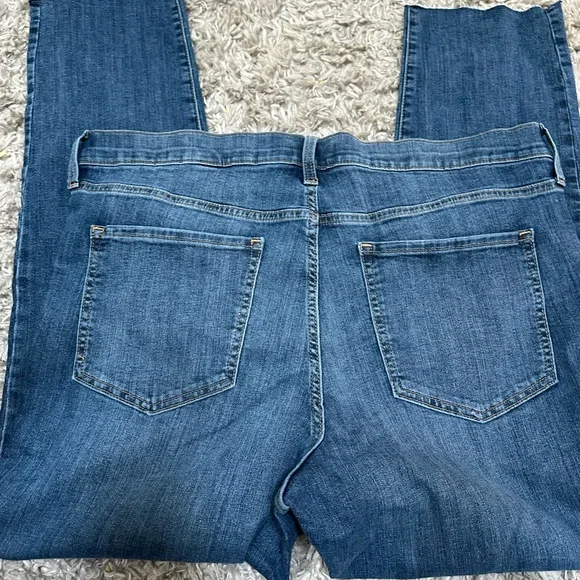 Banana Republic NWOT Cropped Raw Hem Medium Wash High Rise Slim Size 34/18 TALL - Picture 8 of 8